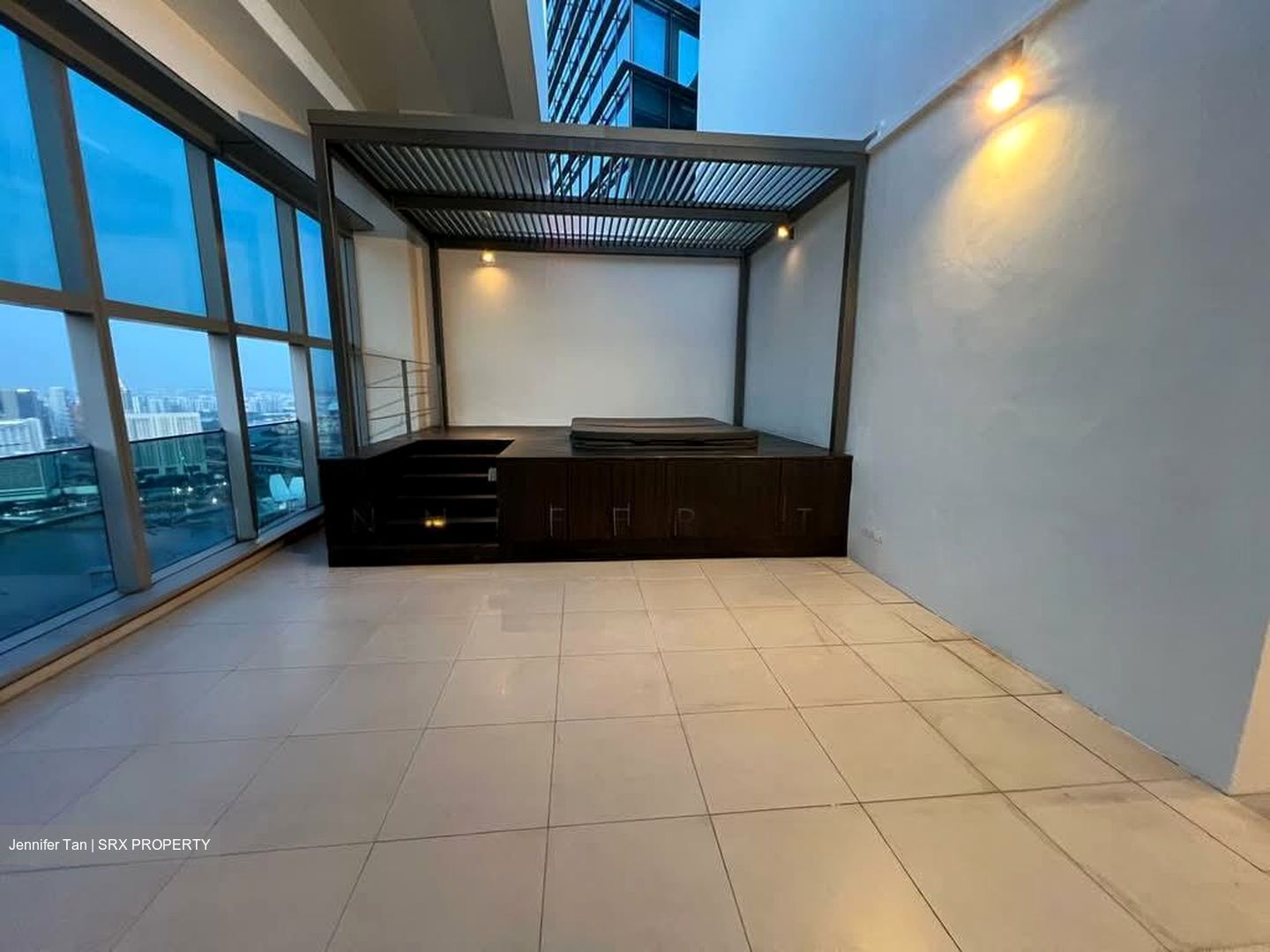 Marina Bay Residences (D1), Condominium #571569401